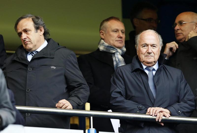 Fifa, Blatter si arrende: “Con il calcio ho chiuso”. E su Platini… Fifa, Blatter si arrende: “Con il calcio ho chiuso”. E su Platini…