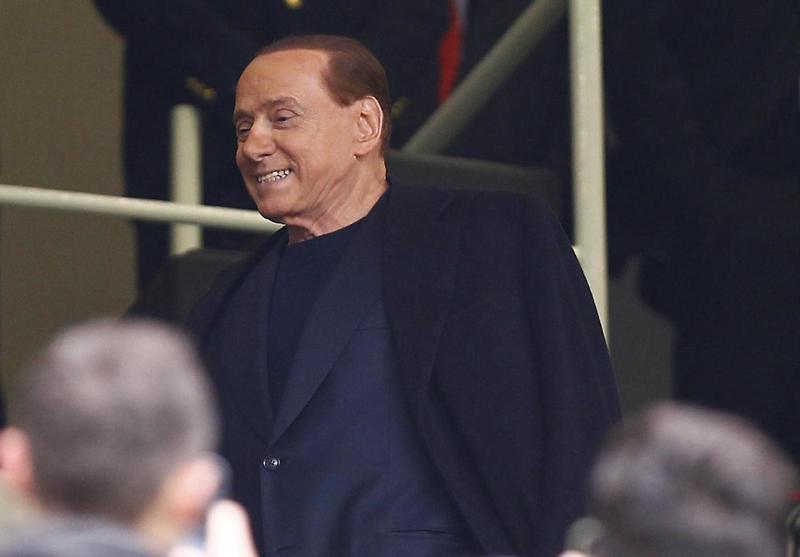 Berlusconi, ecco le frecciate Mihajlovic e al Milan anche a Natale Berlusconi, ecco le frecciate Mihajlovic e al Milan anche a Natale