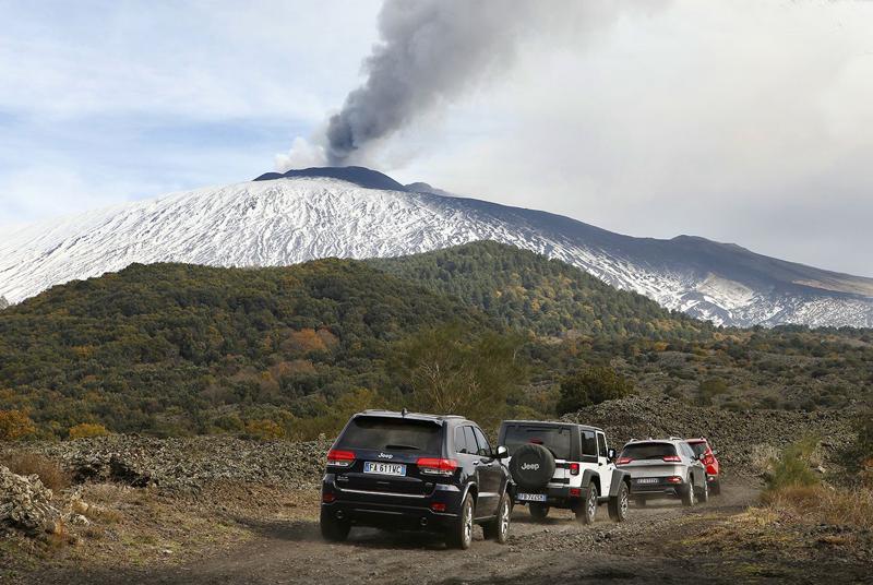 Jeep alla conquista dell’Etna Jeep alla conquista dell’Etna