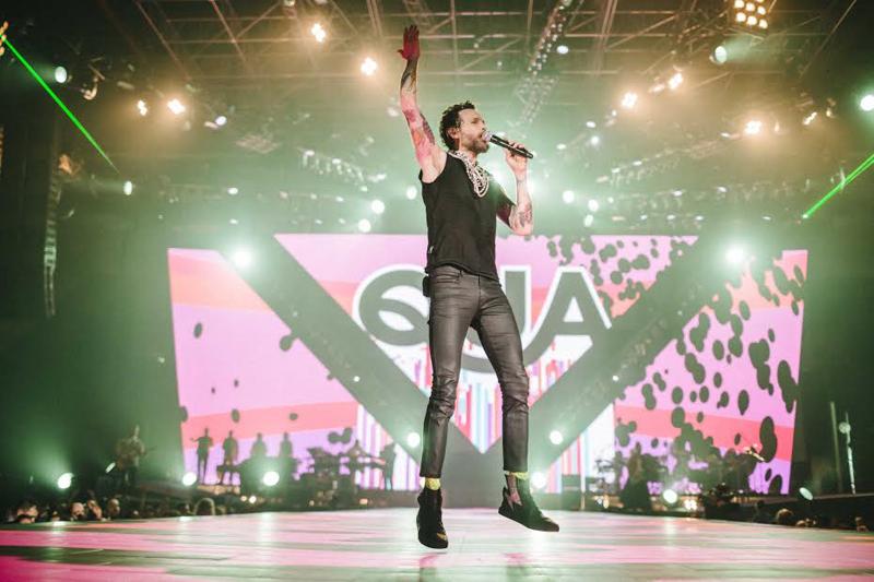 Jovanotti, un anno strepitoso. “Lorenzo nei Palasport” fino a gennaio. Jovanotti, un anno strepitoso. “Lorenzo nei Palasport” fino a gennaio.