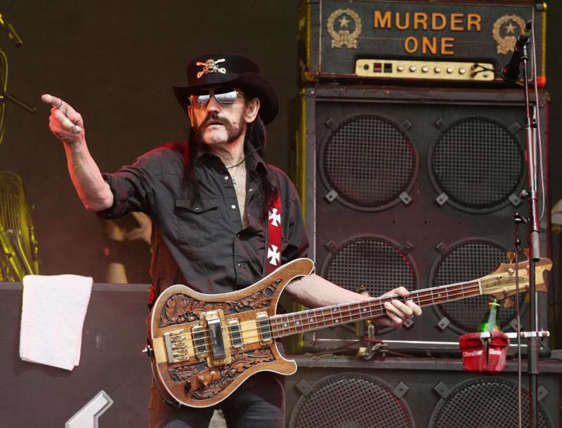 Lemmy Kilmister, addio al leader dei Motorhead: morto di cancro Lemmy Kilmister, addio al leader dei Motorhead: morto di cancro