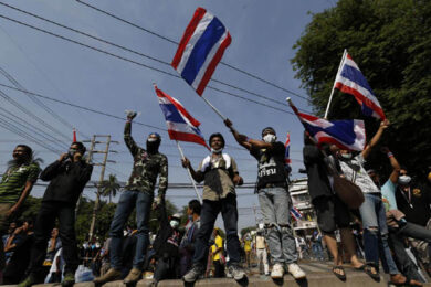 Thailandia, muore cane del re dopo l’arresto dell’uomo che lo insultò