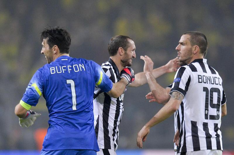 Buffon (rivincita per il Pallone d’Oro) e Chellini nella top11 del 2015 Buffon (rivincita per il Pallone d’Oro) e Chellini nella top11 del 2015