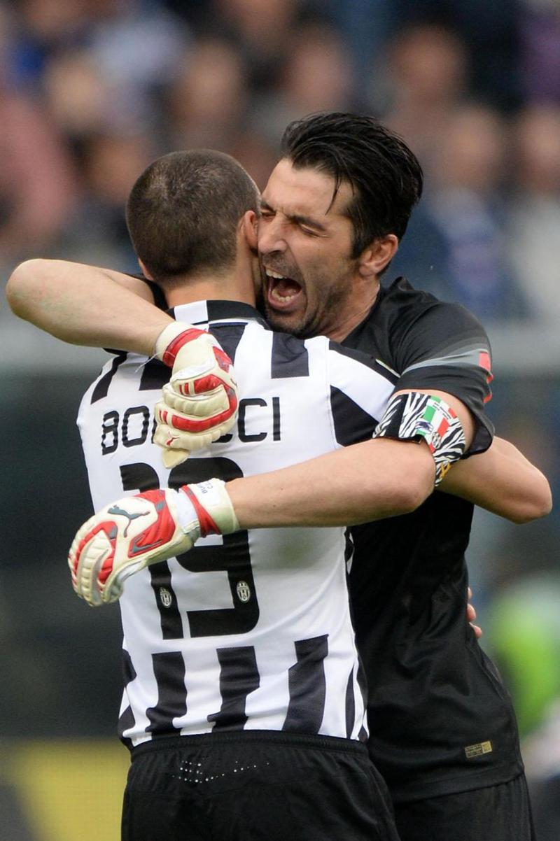 Buffon (rivincita per il Pallone d’Oro) e Chellini nella top11 del 2015 Buffon (rivincita per il Pallone d’Oro) e Chellini nella top11 del 2015