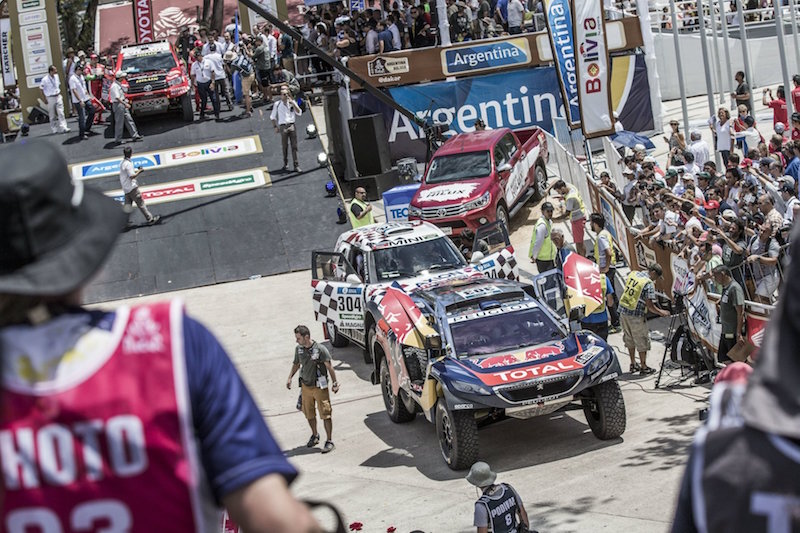 Dakar2016: Sainz e la Peugeot 2008 DKR secondi nel prologo Dakar2016: Sainz e la Peugeot 2008 DKR secondi nel prologo