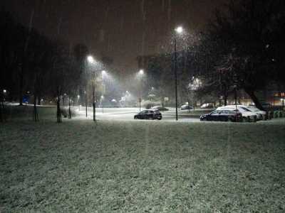 Neve a Milano, possibile bis entro martedì. E l’inquinamento scende Neve a Milano, possibile bis entro martedì. E l’inquinamento scende