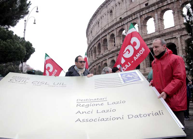 Disoccupati, precari e cassaintegrati. Ripresa lontana: il Lazio ancora nel buio Disoccupati, precari e cassaintegrati. Ripresa lontana: il Lazio ancora nel buio