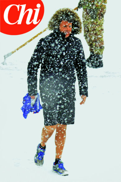 Le palle (di neve) del premier. Renzi in mutande. La foto