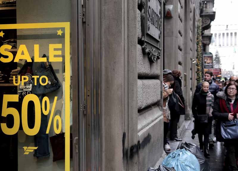 Pioggia e “feriale”: saldi, avvio flop. Confcommmercio: l’assalto nel week end Pioggia e “feriale”: saldi, avvio flop. Confcommmercio: l’assalto nel week end