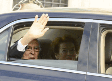 Napolitano sponsor di Renzi: sì al referendum sulle riforme