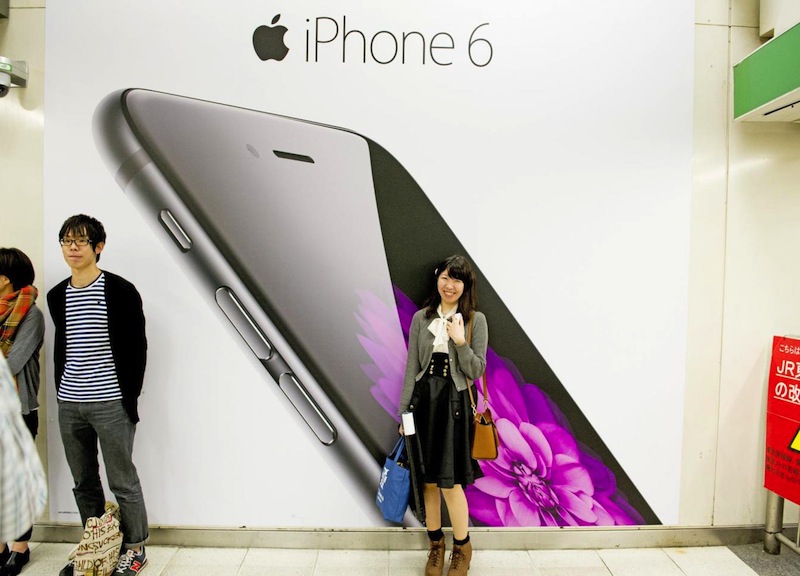 Apple taglia la produzione di iPhone 6: mercati saturi e dollaro forte Apple taglia la produzione di iPhone 6: mercati saturi e dollaro forte