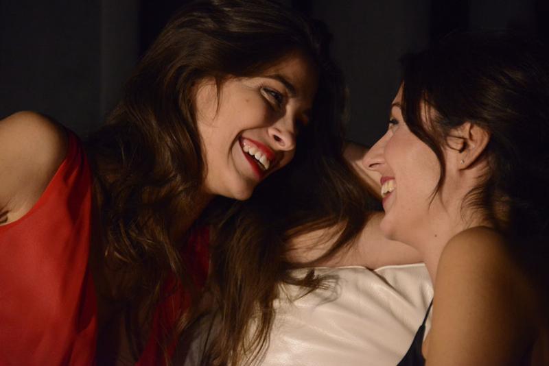 “Carolina Carolina”, il brano contro la discriminazione omosessuale femminile