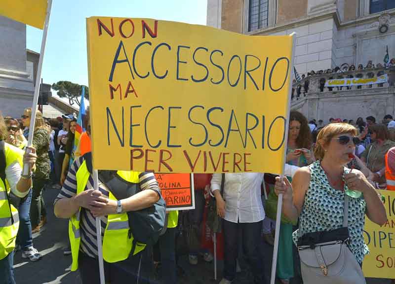 Domenica e notti senza Vigili. I comunali: “Sciopero generale” Domenica e notti senza Vigili. I comunali: “Sciopero generale”