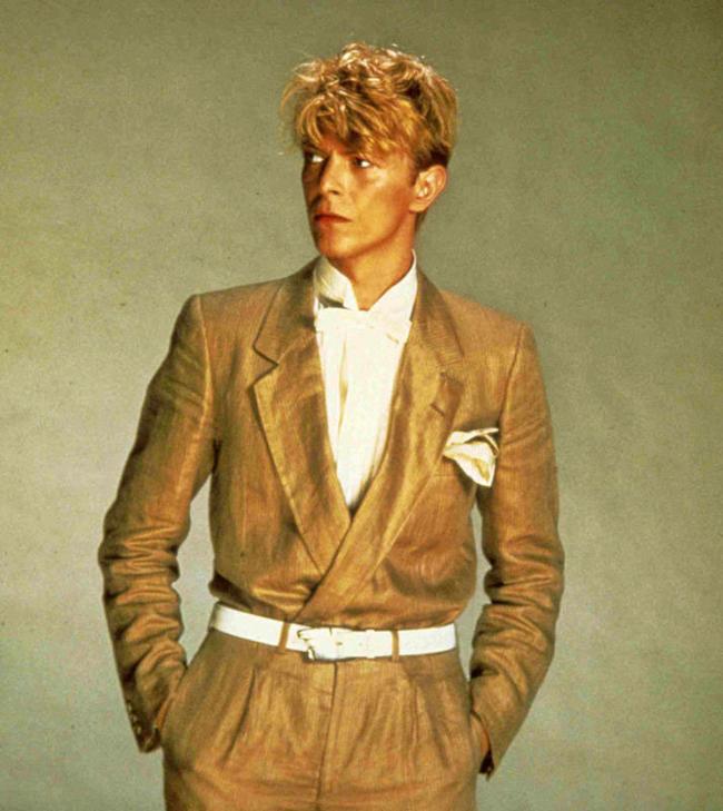 David Bowie morto di cancro. L’ex moglie prosegue il Grande Fratello David Bowie morto di cancro. L’ex moglie prosegue il Grande Fratello