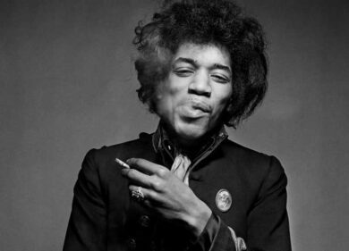 Omaggio al “dio” Jimi Hendrix. Rivive il poeta della chitarra