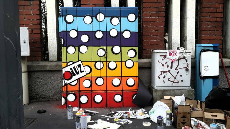 Tolosa, l’artista Chait Maigre ricopre un autovelox di Lego Tolosa, l’artista Chait Maigre ricopre un autovelox di Lego