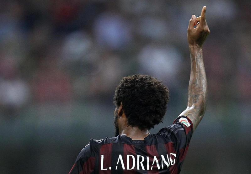 Milan, Luiz Adriano se ne va e plusvalenza ricchissima per Galliani Milan, Luiz Adriano se ne va e plusvalenza ricchissima per Galliani