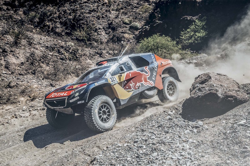 Peterhansel alla guida della Peugeot 2008 DKR è leader della Dakar Peterhansel alla guida della Peugeot 2008 DKR è leader della Dakar