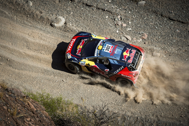 Peterhansel alla guida della Peugeot 2008 DKR è leader della Dakar Peterhansel alla guida della Peugeot 2008 DKR è leader della Dakar