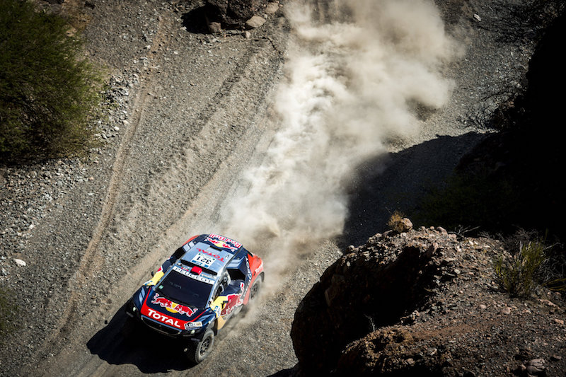 Peterhansel alla guida della Peugeot 2008 DKR è leader della Dakar Peterhansel alla guida della Peugeot 2008 DKR è leader della Dakar