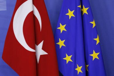 Bruxelles si schiera a fianco di Ankara. Migranti e Isis, Turchia testa di ponte Ue