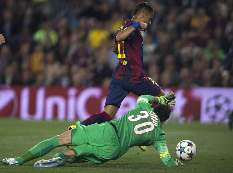 Barcellona, Neymar chiamato in tribunale per frode fiscale