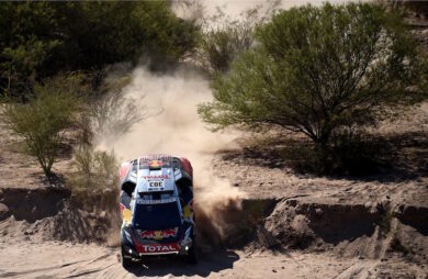 Dakar 2016: Peterhansel fà il vuoto