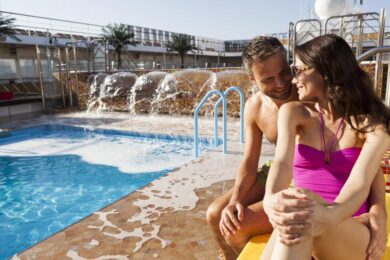 Germania: profughi molestano bagnanti? Niente piscina comunale