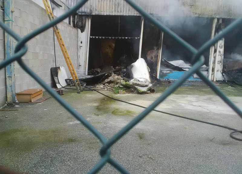 La città brucia: due roghi in poche ore. Fuoco a Chinatown, un morto e 2 feriti La città brucia: due roghi in poche ore. Fuoco a Chinatown, un morto e 2 feriti