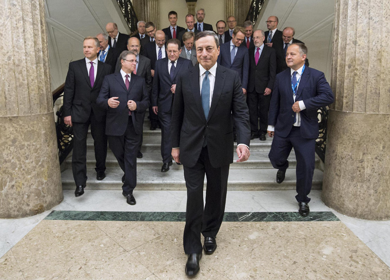 Il petrolio complica il lavoro di Draghi. Per il mercato nuovo Qe a marzo Il petrolio complica il lavoro di Draghi. Per il mercato nuovo Qe a marzo