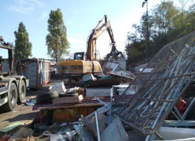 Quattro rom massacrano una coppia. Marito e moglie sono in fin di vita