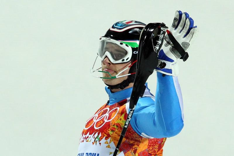 Razzoli sfortuna: rottura del legamento crociato per il campione di slalom Razzoli sfortuna: rottura del legamento crociato per il campione di slalom