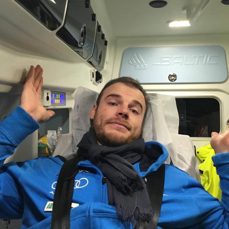 Razzoli sfortuna: rottura del legamento crociato per il campione di slalom Razzoli sfortuna: rottura del legamento crociato per il campione di slalom