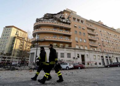 Crollo al Flaminio: “Disastro colposo”. I tecnici della Procura tra le macerie