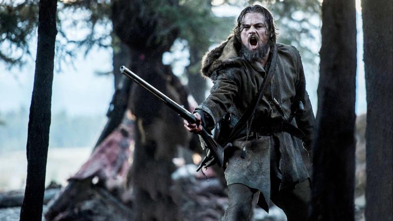 Zalone si inchina a Leonardo Di Caprio. Ma ora Checco… Zalone si inchina a Leonardo Di Caprio. Ma ora Checco…