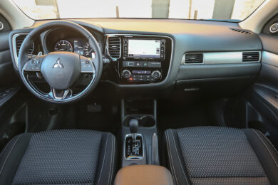 Auto, multa milionaria dell’Ue a Mitsubishi e Hitachi: “Fanno cartello”