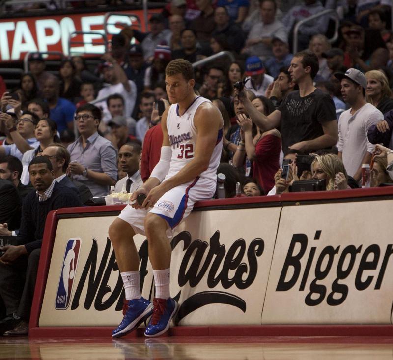 Nba, Griffin picchia il magazziniere e si rompe la mano. Furia Clippers Nba, Griffin picchia il magazziniere e si rompe la mano. Furia Clippers