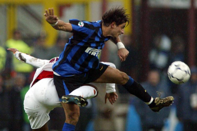 Coco, l’ex Milan e Inter: “I calciatori gay ci sono, ma gli ultras…” Coco, l’ex Milan e Inter: “I calciatori gay ci sono, ma gli ultras…”