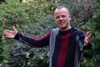 Gigi D’Alessio dietro il licenziamento del dirigente del Capodanno anticipato?