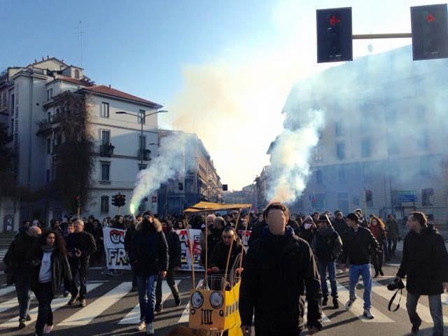 Studenti in corteo contro Salvini e Le Pen. FOTO Studenti in corteo contro Salvini e Le Pen. FOTO