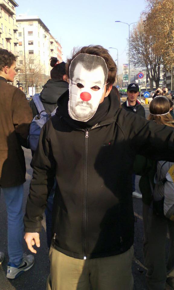 Studenti in corteo contro Salvini e Le Pen. FOTO Studenti in corteo contro Salvini e Le Pen. FOTO