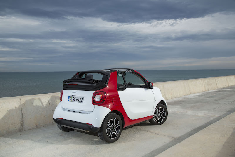 Smart fortwo cabrio, inconfondibilmente Smart Smart fortwo cabrio, inconfondibilmente Smart