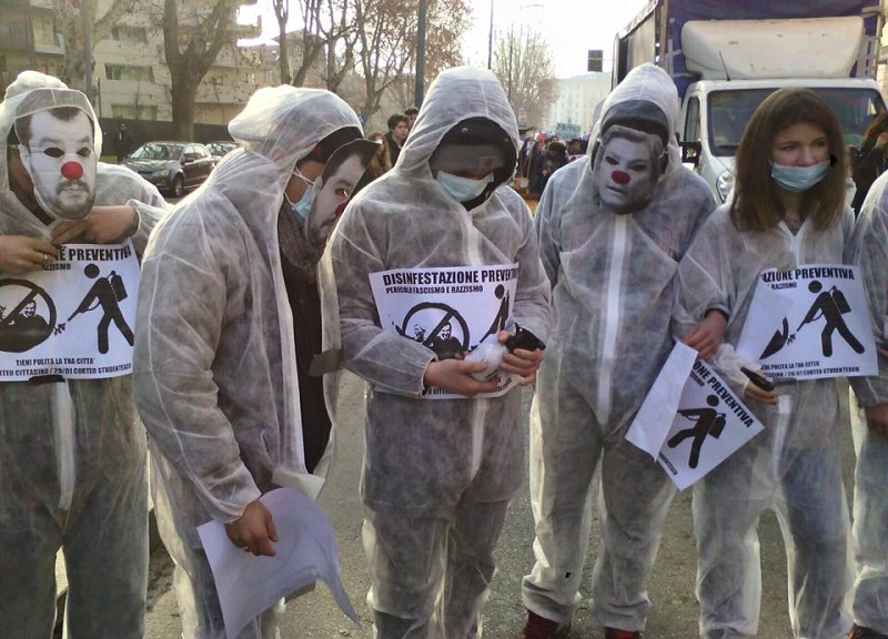 Studenti in corteo contro Salvini e Le Pen. FOTO Studenti in corteo contro Salvini e Le Pen. FOTO