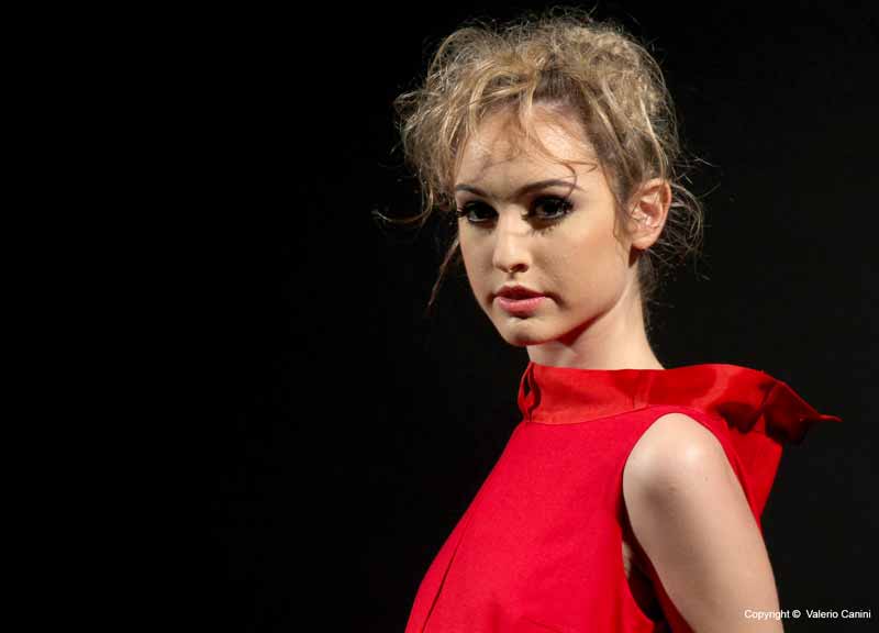 Con Balestra la donna torna dea. L’altamoda è nel nome di Atena Con Balestra la donna torna dea. L’altamoda è nel nome di Atena