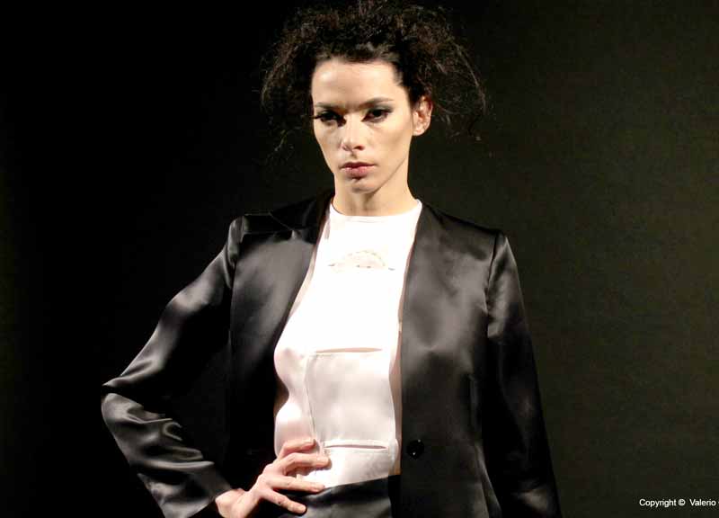 Con Balestra la donna torna dea. L’altamoda è nel nome di Atena Con Balestra la donna torna dea. L’altamoda è nel nome di Atena