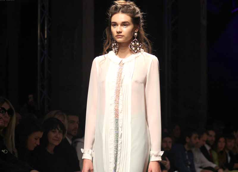 Con Balestra la donna torna dea. L’altamoda è nel nome di Atena Con Balestra la donna torna dea. L’altamoda è nel nome di Atena