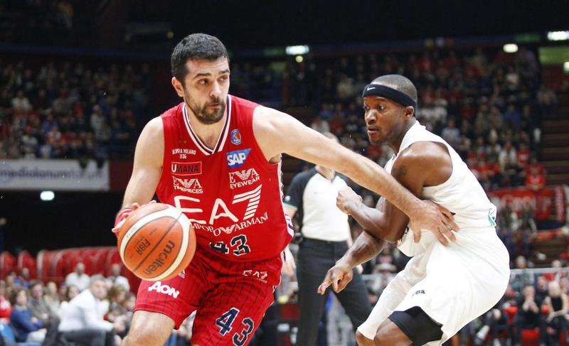 Kalnietis e Simon non bastano: Olimpia Milano perde in casa dopo 3 anni