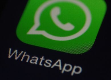 WhatsApp ha un miliardo di utenti: adesso deve decidere come far soldi