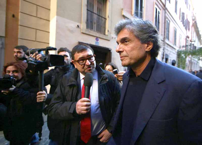 Elezioni a Roma, la Meloni fa melina. Bertolaso in freezer, il centrodestra caos Elezioni a Roma, la Meloni fa melina. Bertolaso in freezer, il centrodestra caos