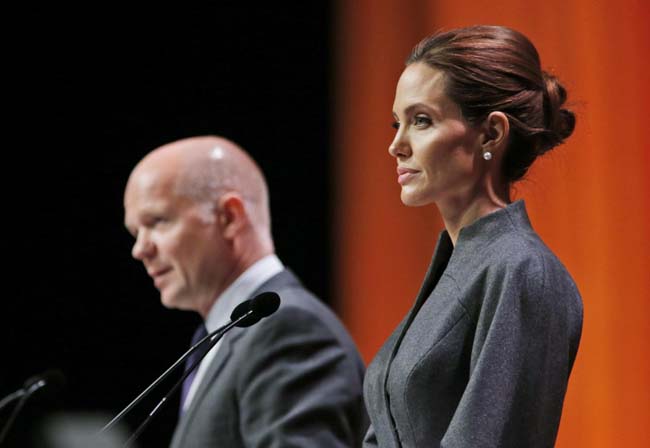 Priyanka Chopra, ecco chi è l’Angelina Jolie indiana. FOTO Priyanka Chopra, ecco chi è l’Angelina Jolie indiana. FOTO